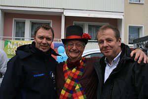 Nachbarn feierten