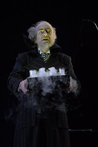 Hoffmanns Erz&auml;hlungen im Theater