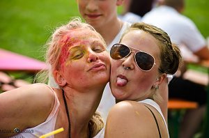 Holi-Summer
