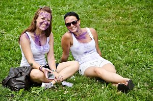 Holi-Summer