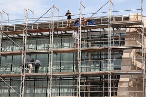 Arbeiten an der Glasfront
