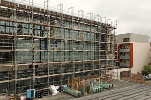 Besuch im Palast aus Glas und Beton