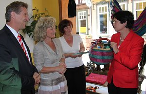 Besuch im vorigen Jahr: Im Welt-Laden