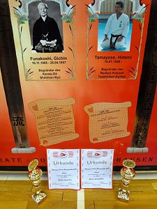 Pokale und Urkunden