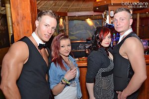 Party am Frauentags-Vorabend