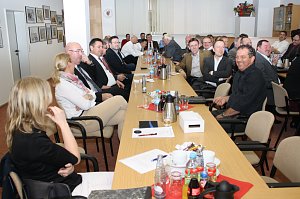 Rechenschaft gezogen und Vorstand gew&auml;hlt