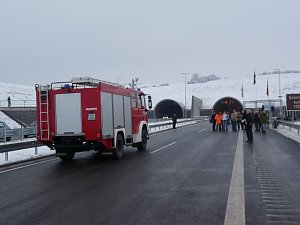 Er&ouml;ffnung Schm&uuml;cketunnel