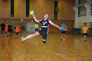Handball vs. Volleyball