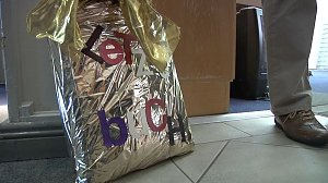 B&uuml;cherkette zum Umzug der Bibliothek