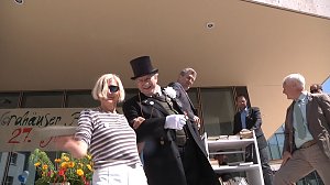 B&uuml;cherkette zum Umzug der Bibliothek