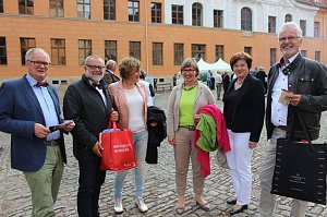 Prominente Premiereng&auml;ste