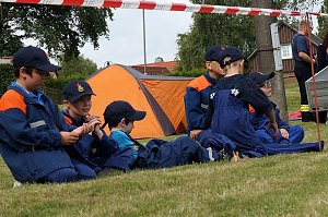 Löschangriff des Feuerwehr-Nachwuchses