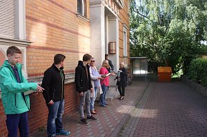 B&uuml;cherkette zum Umzug der Bibliothek