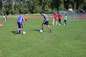 Volles Training bei der Fu&szlig;ballschule