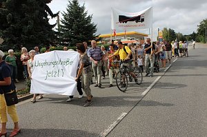 Demo &uuml;ber Bundesstra&szlig;e 4 in Greu&szlig;en gezogen