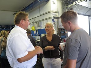 Carina Schmidt im Gespr&auml;ch mit G&auml;sten