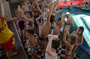 Knax-Pool-Party