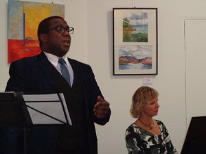 Vis &aacute; Vis in der Galerie