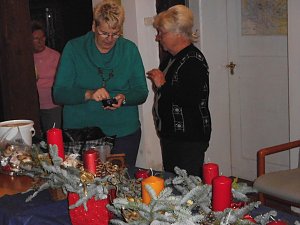 Weihnachtsbasteln mit den "Flinken Nadeln" in Ilfeld