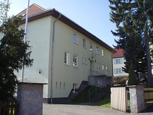 Das Forstamt Bleicherode-Südharz, in der Burgstraße in Bleicherode ist seit 80 Jahren Sitz einer Forstverwaltung. Die Bezeichnungen wandelten sich im Laufe der Zeit vom Preußischen zum Thüringer Forstamt. Dann Oberförsterei des Staatlichen Forstwirtschaftsbetriebes Nordhausen in Ilfeld und ab 1991 wieder in Forstamt.