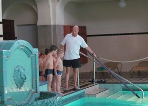 500. Kinderschwimmkurs im Badehaus Nordhausen