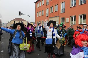 N&auml;rrinnen und Narren zogen durch Sondershausen (1)