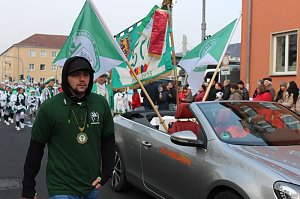 N&auml;rrinnen und Narren zogen durch Sondershausen (2)