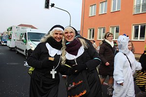 N&auml;rrinnen und Narren zogen durch Sondershausen (2)