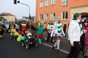 N&auml;rrinnen und Narren zogen durch Sondershausen (2)
