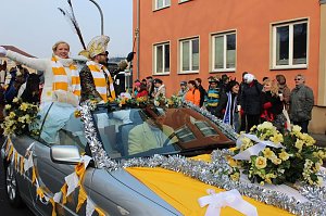 N&auml;rrinnen und Narren zogen durch Sondershausen (2)
