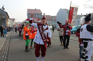 N&auml;rrinnen und Narren zogen durch Sondershausen (2)