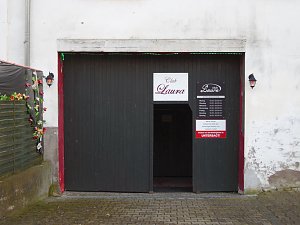 Unterhalb der Burg