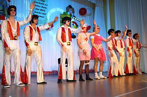 Zum 8. M&auml;nnerballettwettbewerb des BCC im Bleicher&ouml;der Kulturhaus sollte es zum Kopf an Kopf Tanzen kommen