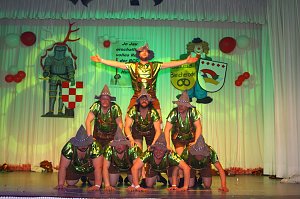 Zum 8. M&auml;nnerballettwettbewerb des BCC im Bleicher&ouml;der Kulturhaus sollte es zum Kopf an Kopf Tanzen kommen