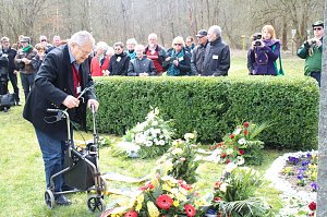 Gedenken zum 70. Jahrestag der Befreiung des Au&szlig;enlagers Ellrich-Julius H&uuml;tte