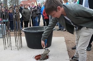F&uuml;r die neue Sporthalle der Regelschule Ellrich wurde heute der Grundstein gelegt