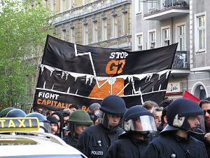 Revolution&auml;re 1. Mai Demo