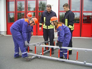 Feuerwehrnachwuchs wird ausgebildet