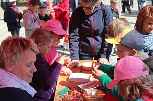 Sicherheit braucht K&ouml;pfchen - seit gut zehn Jahren organisiert die Kreissparkasse Nordhausen die Verkehrsschulungen f&uuml;r angehende Grundsch&uuml;ler