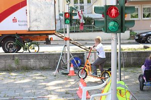 Sicherheit braucht K&ouml;pfchen - seit gut zehn Jahren organisiert die Kreissparkasse Nordhausen die Verkehrsschulungen f&uuml;r angehende Grundsch&uuml;ler