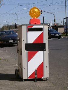 Verkleidete Tonne