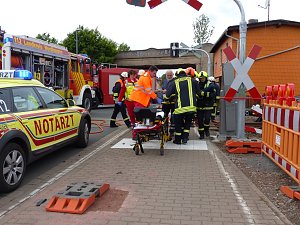 Schwerer Unfall am Bahn&uuml;bergang