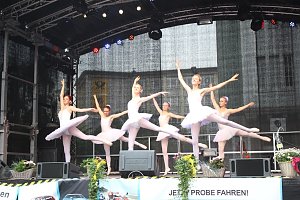 Die Eleven des Tanzstudio Radeva auf dem 47. Rolandsfest