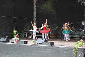 Die Eleven des Tanzstudio Radeva auf dem 47. Rolandsfest