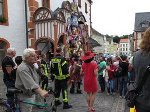 Thüringentag 2015: 35 Kilo auf dem Kopf
