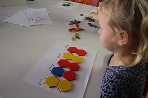 Er&ouml;ffnung mit der Konfettikanone - die Flohburg feiert ihren dritten Geburtstag