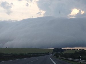 Unwetter &uuml;ber dem Landkreis
