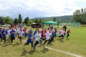Laufen gegen Leuk&auml;mie - zur Kinderolympiade in Obergebra wurden auch Spenden f&uuml;r den siebenj&auml;hrigen Neo Dominik gesammelt