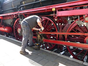 Lok-Spektakel im Bahnhof Nordhausen - zweimal eine "01"