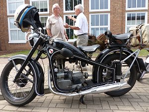 Mehr als 100 Jahren auf den R&auml;dern